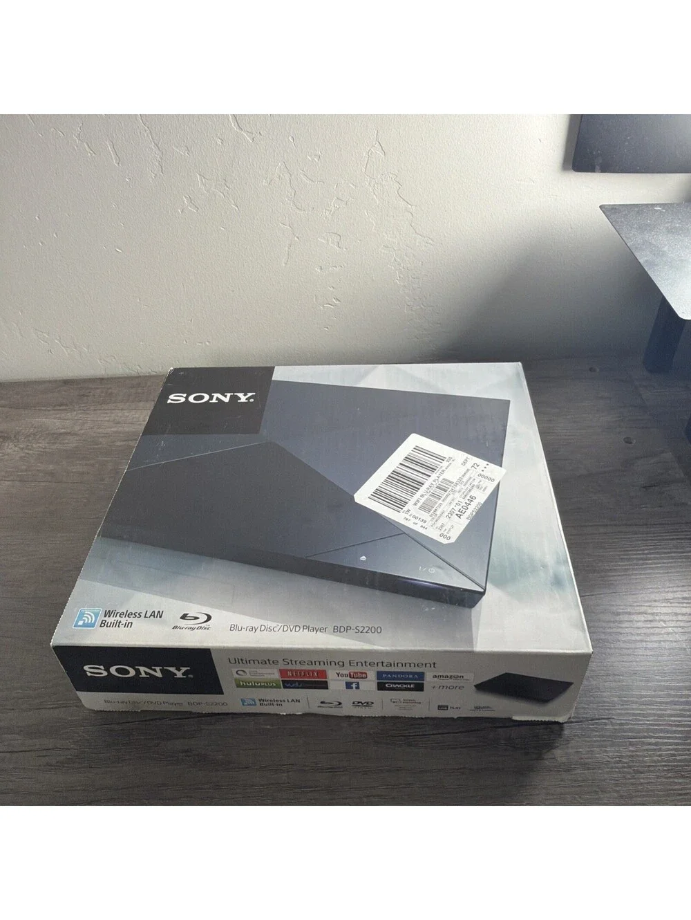 SONY BDP-S2200 Blu-Ray Disc/DVD Player,Wireless LAN Built-in Sealed New
